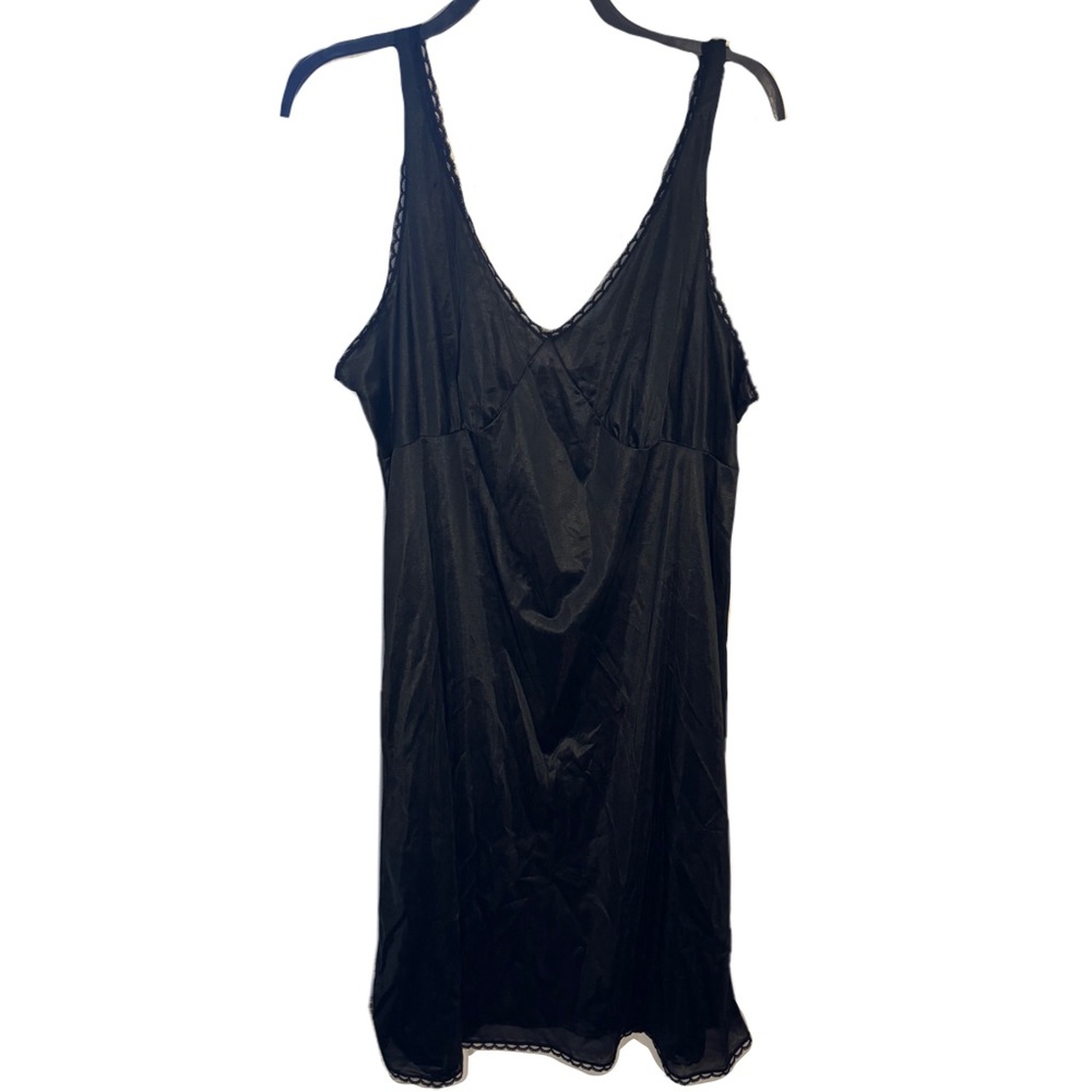 Vintage Roaman's Black Lace-Trimmed Chemise
